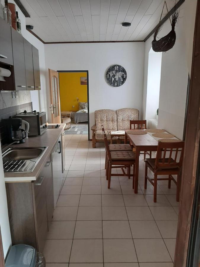 Pernink Apartman U Junku מראה חיצוני תמונה